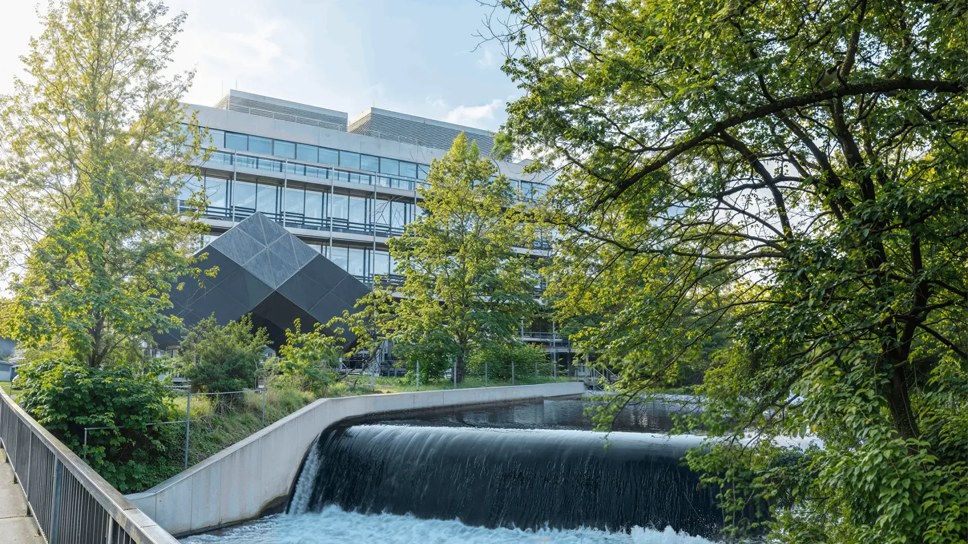 Front View of AI Hub MUC